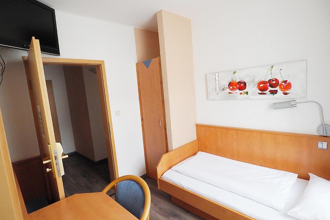 Hotel Europa - Restaurant Rüsselsheim Extérieur photo